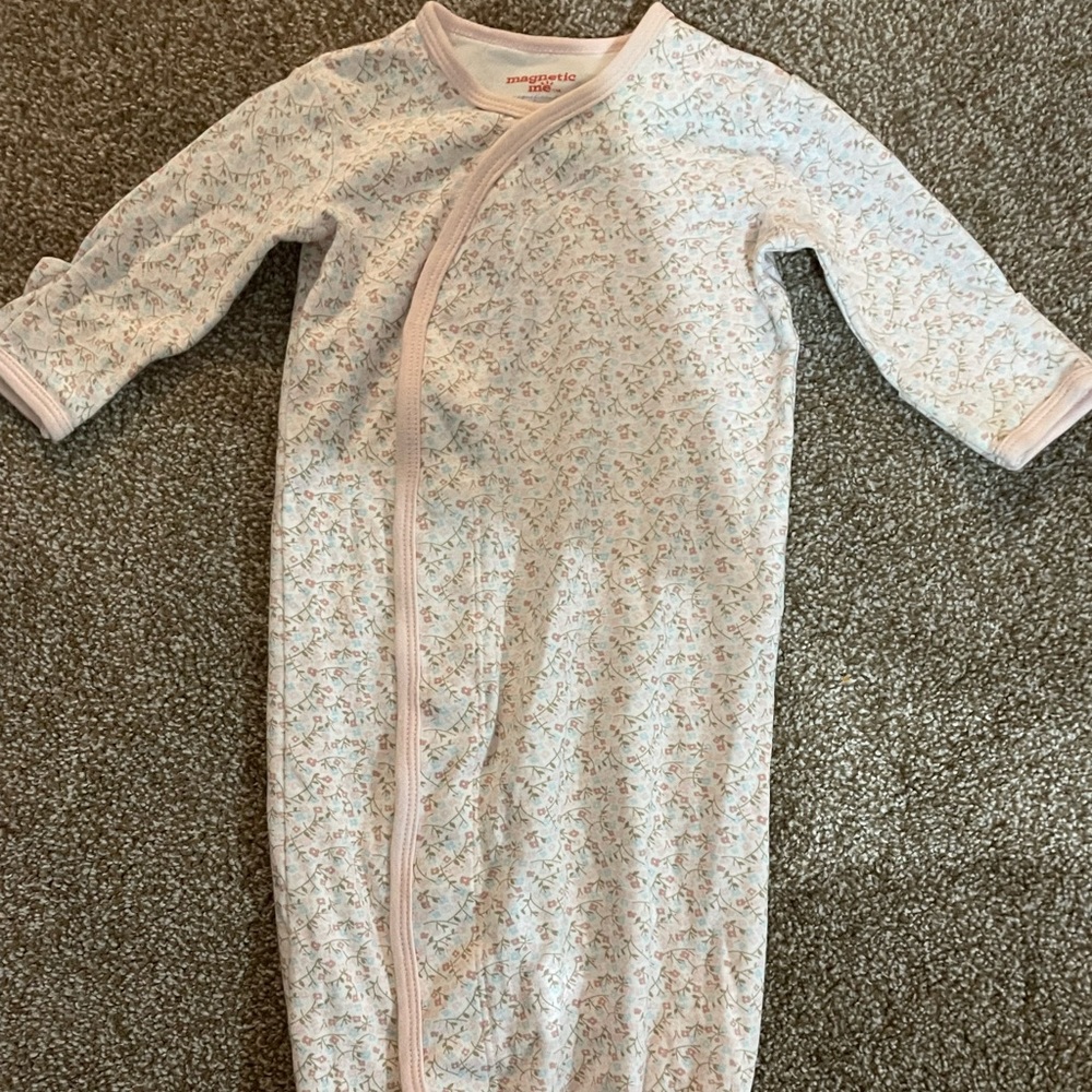 Magnetic Me gown. Newborn-3mth